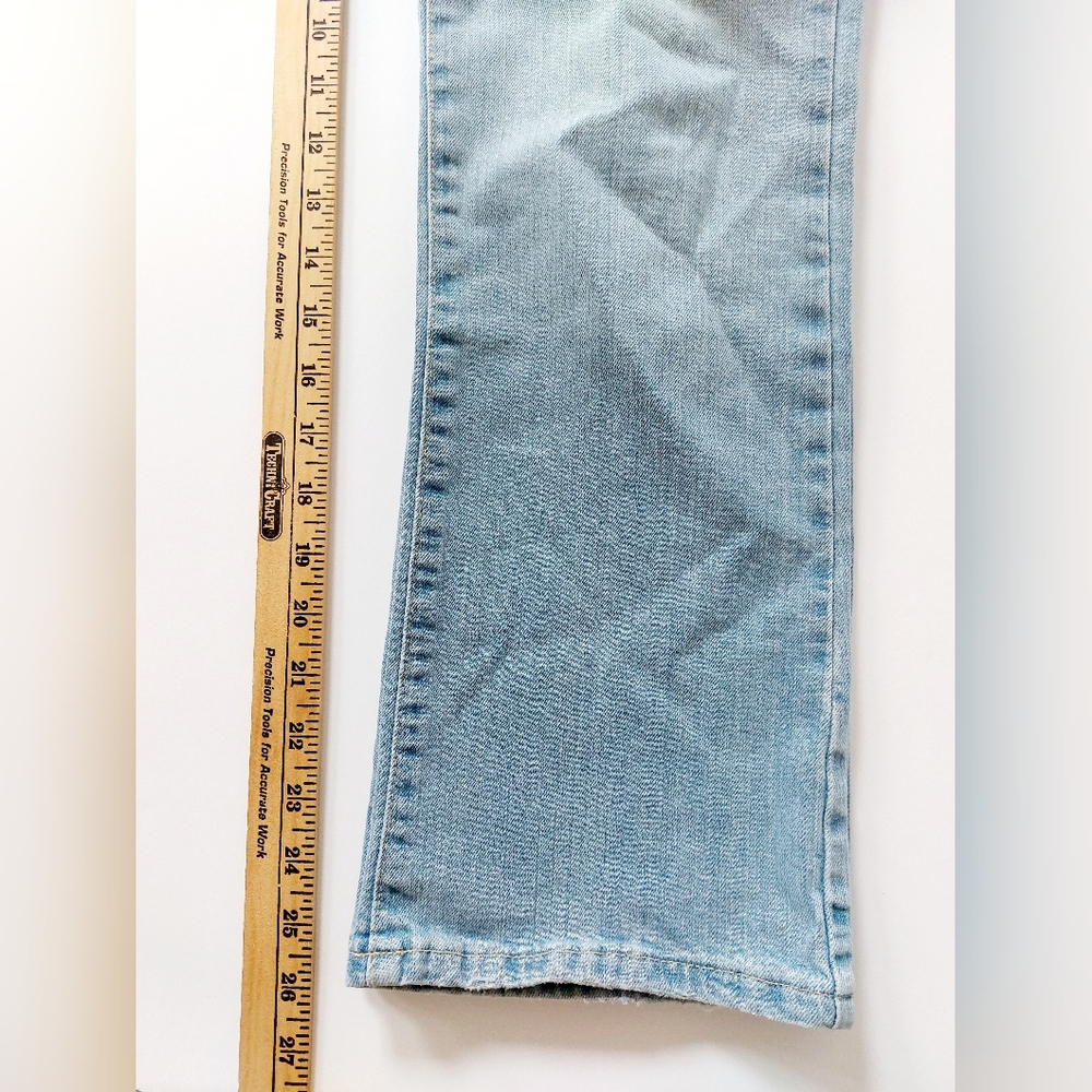 Light Wash Midrise Crop Flare Jeans size 27 We the Free OB1417538 - Picture 10 of 10